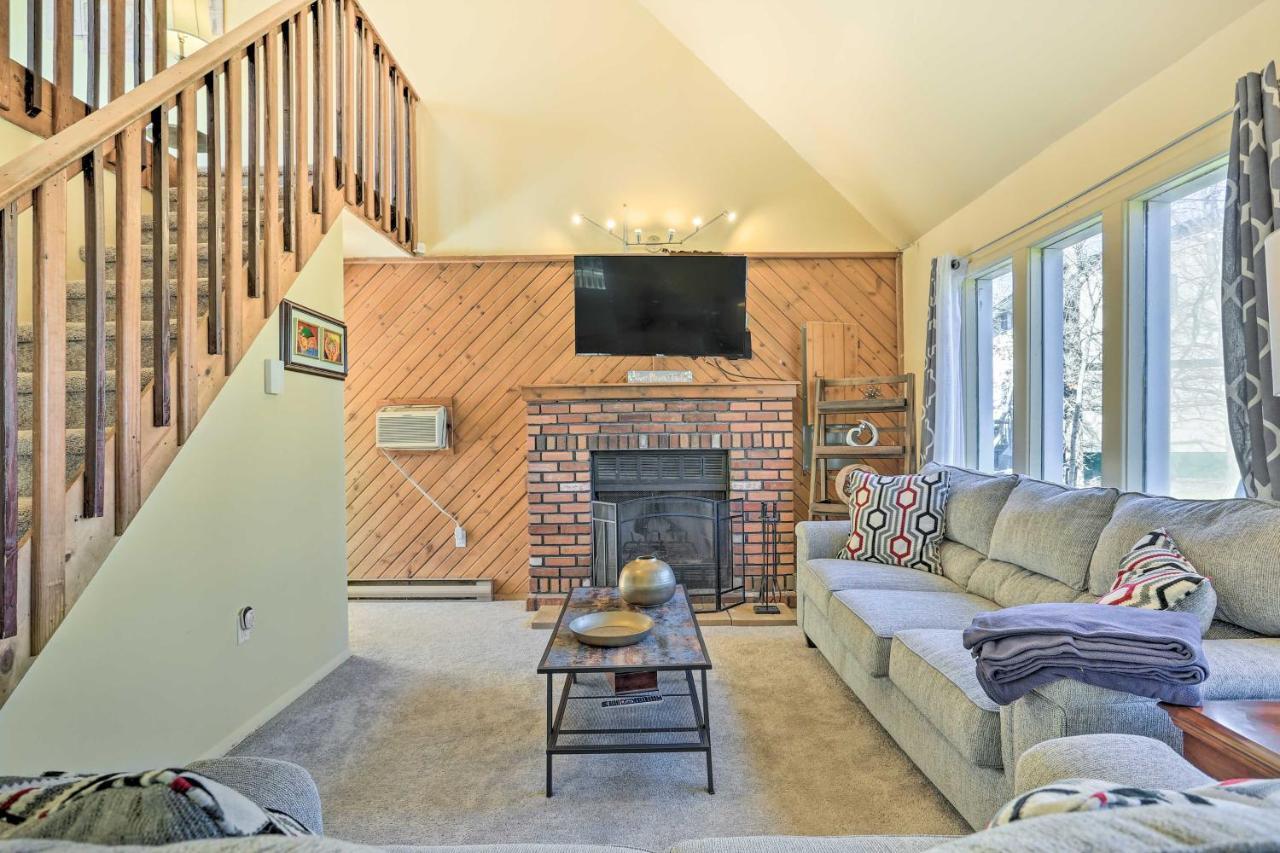 Peaceful Poconos Home With Lake And Pool Access! Long Pond Luaran gambar