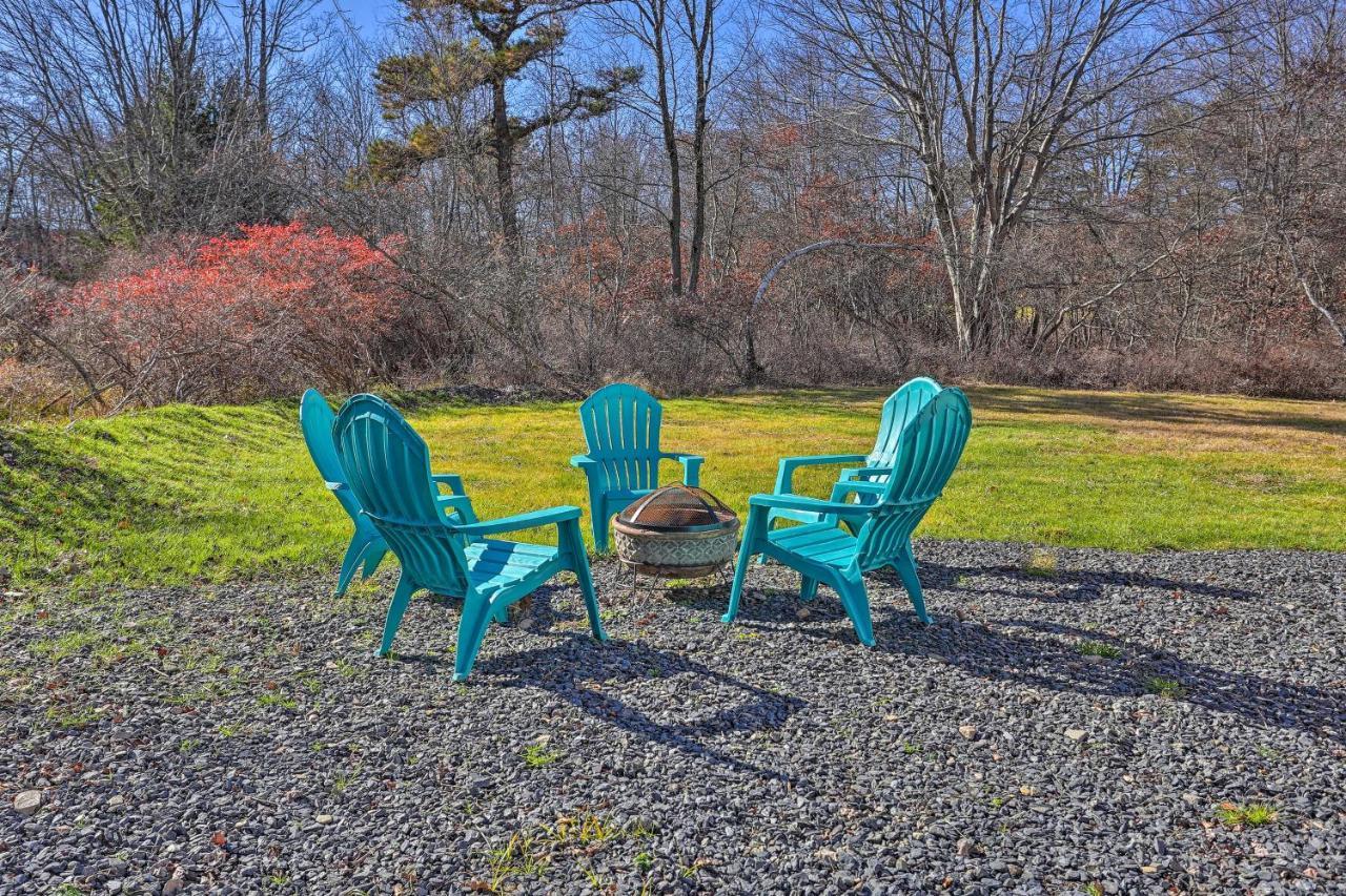 Peaceful Poconos Home With Lake And Pool Access! Long Pond Luaran gambar