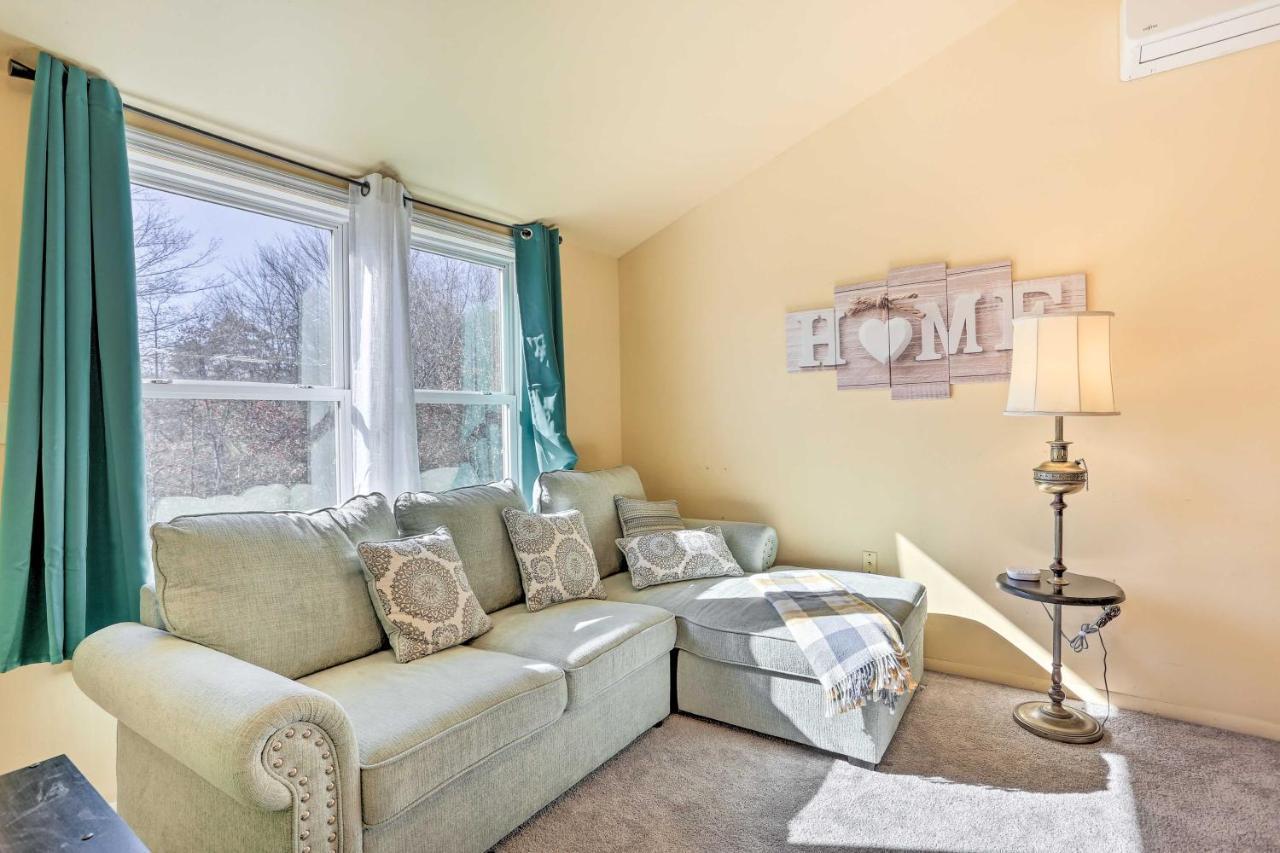 Peaceful Poconos Home With Lake And Pool Access! Long Pond Luaran gambar
