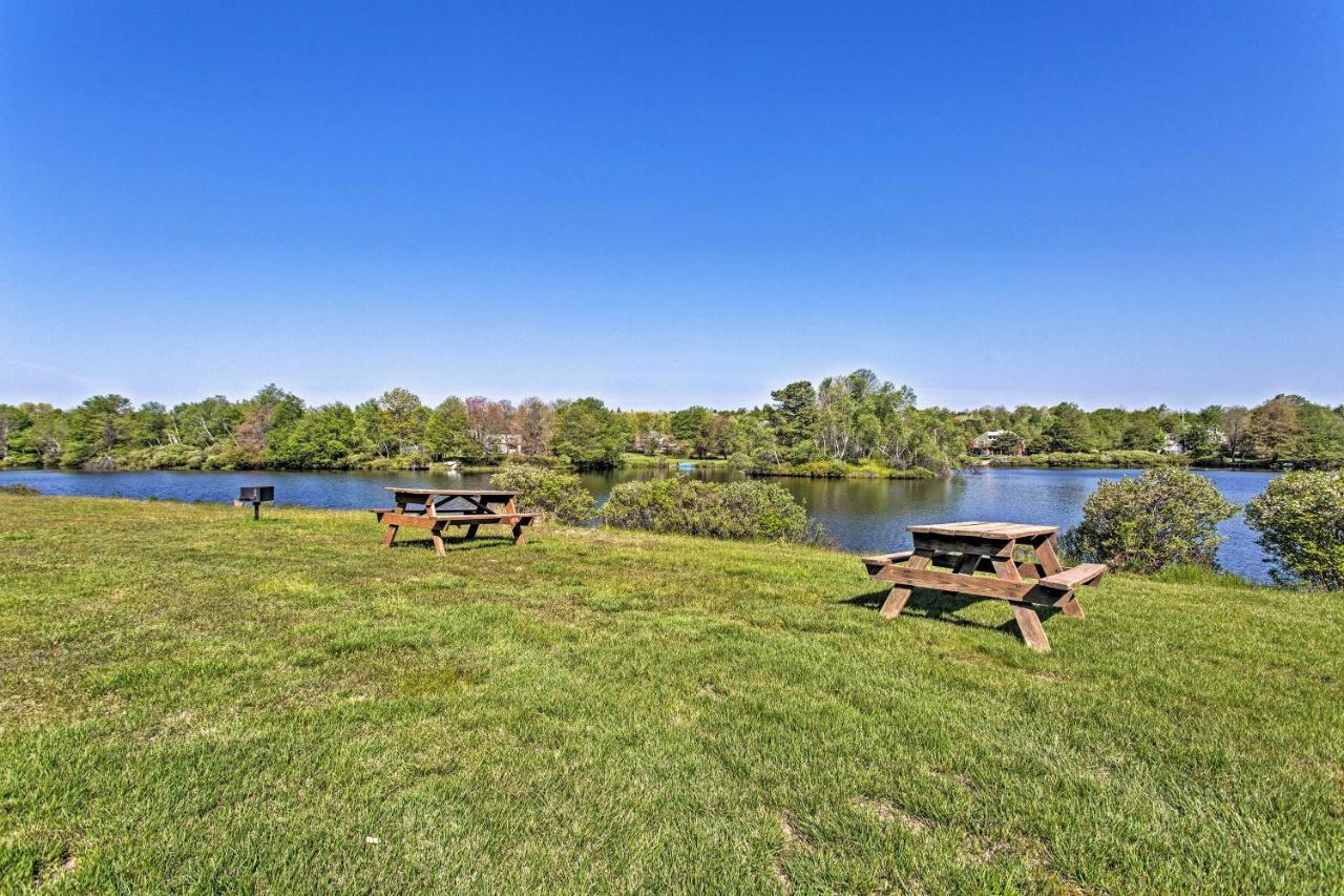 Peaceful Poconos Home With Lake And Pool Access! Long Pond Luaran gambar