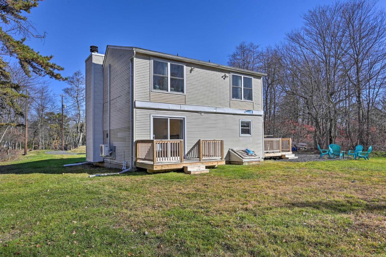 Peaceful Poconos Home With Lake And Pool Access! Long Pond Luaran gambar